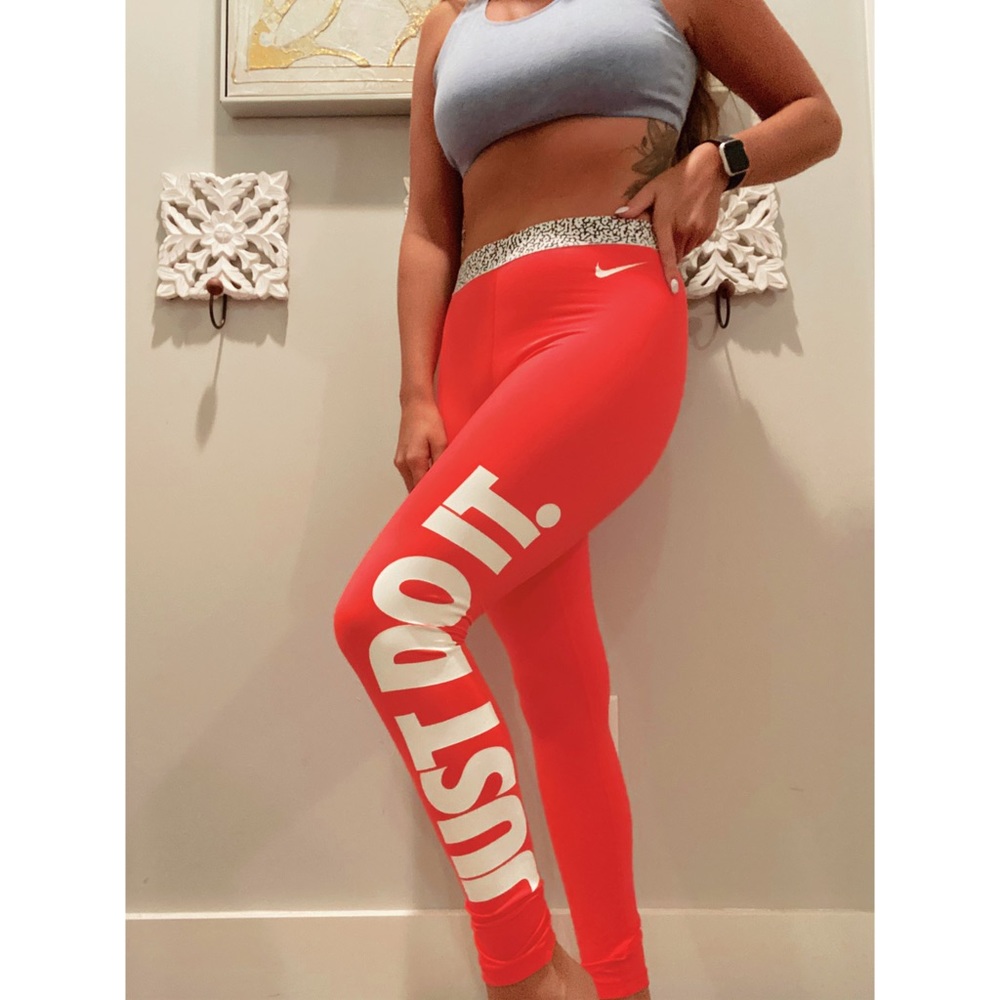 NikePro : DriFit Workout Leggings
